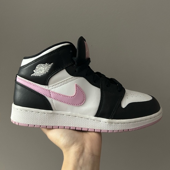 Jordan 1s - Artix Fox - Picture 1 of 3